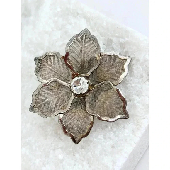 Silver Tone Rhinestone Adorned Vintage Snowflake  / Floral Brooch Pin - Picture 6 of 8
